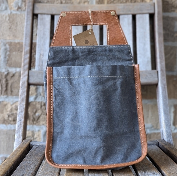 NWT Clea Ray Blue Canvas & Flowers Beer Carrier - Picture 2 of 9